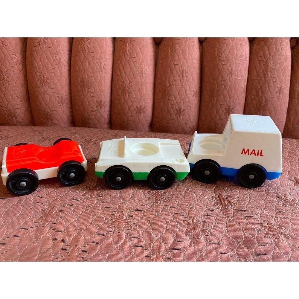 Vintage Fisher-Price Little People Cars 3 Lot Red Green Mail s58